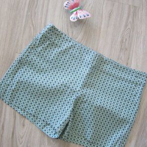 BANANA REPUBLIC - Sz12 - Mint green/navy blue print shorts